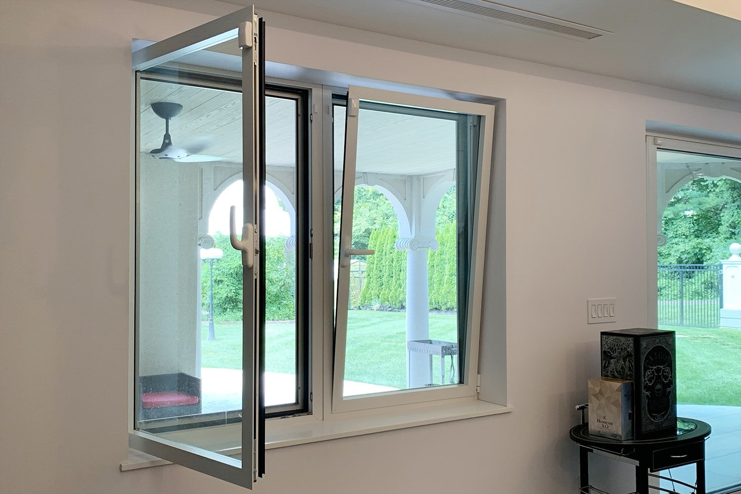 Factory customized high quality villa aluminium double glass waterproof metal tilt turn window