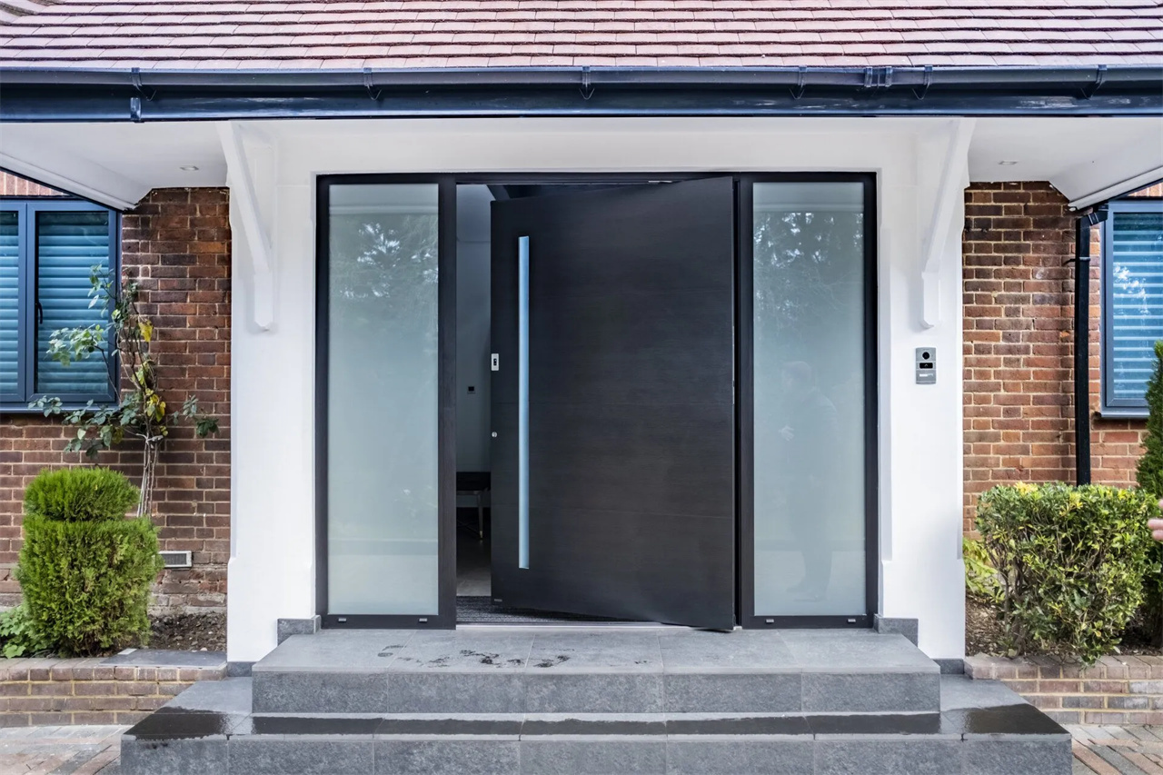 Modern new design high quality residential house black aluminium exterior luxury pivot door